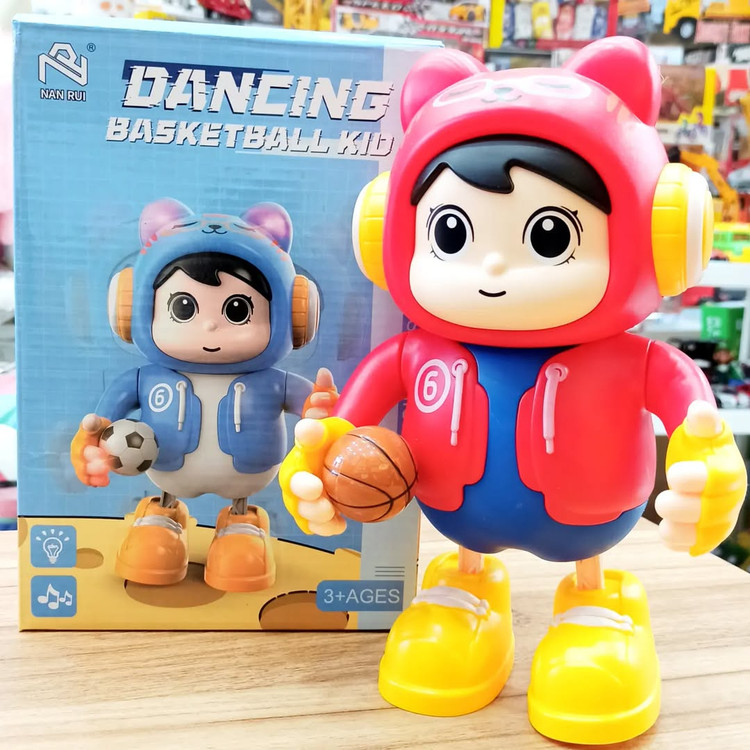 اسباب بازی پسر توپ به دست باطری خور