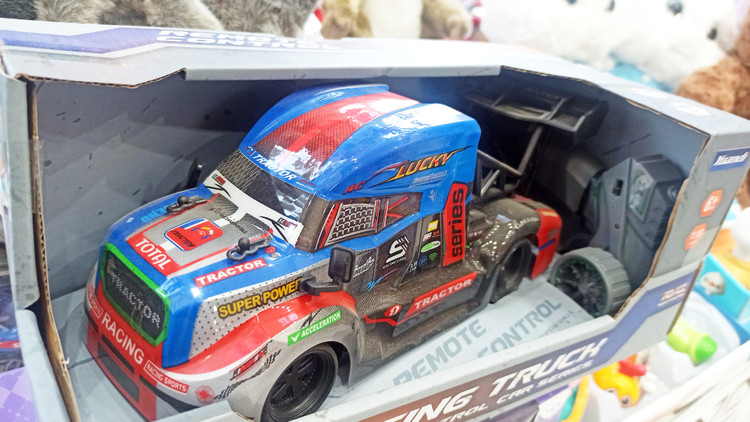 اسباب بازی کامیون کنترل شارژی