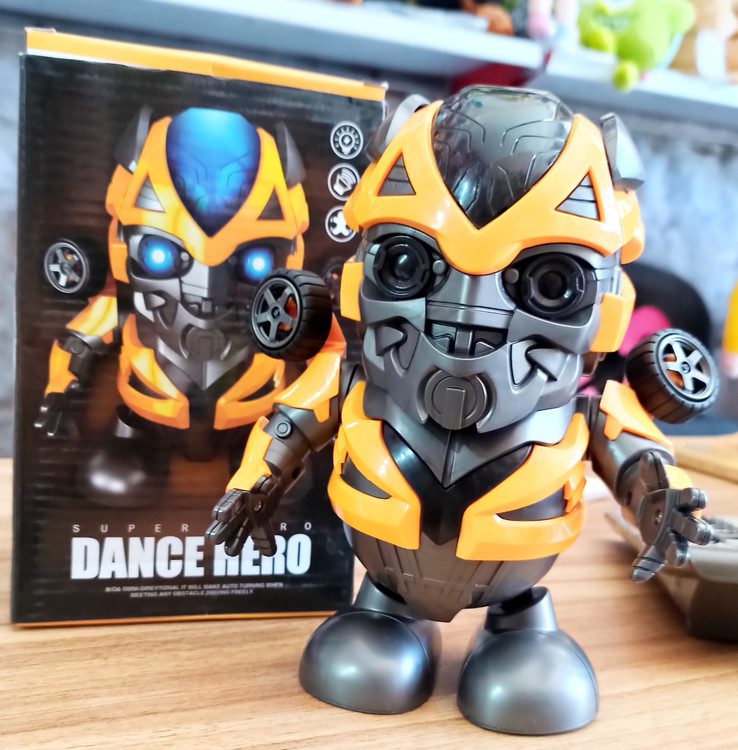 اسباب بازی رباط هیرو باطری خور موزیکال