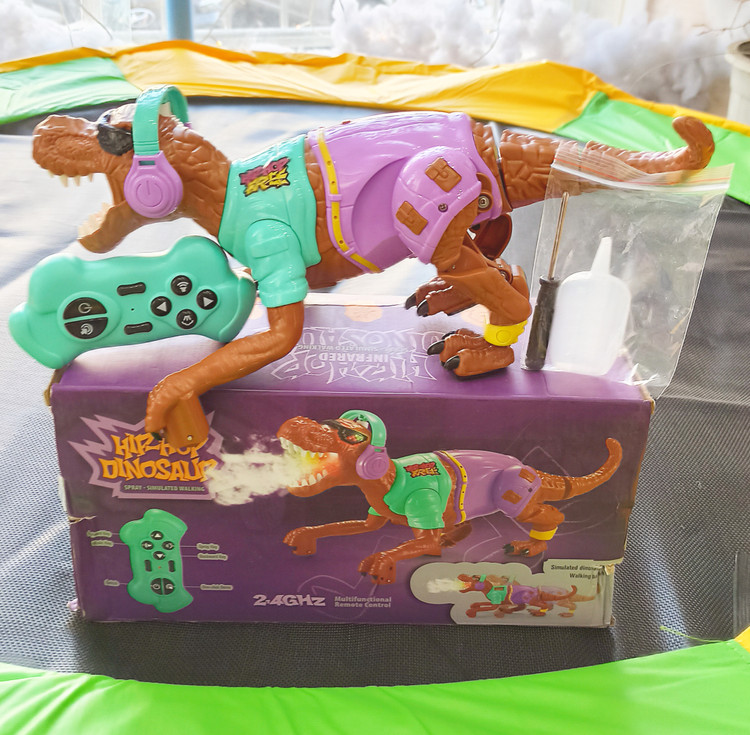 اسباب بازی دایاناسور دودزا
