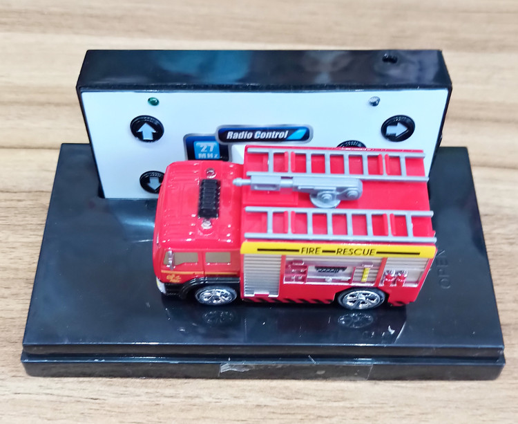 اسباب بازی ماشین آتش نشانی