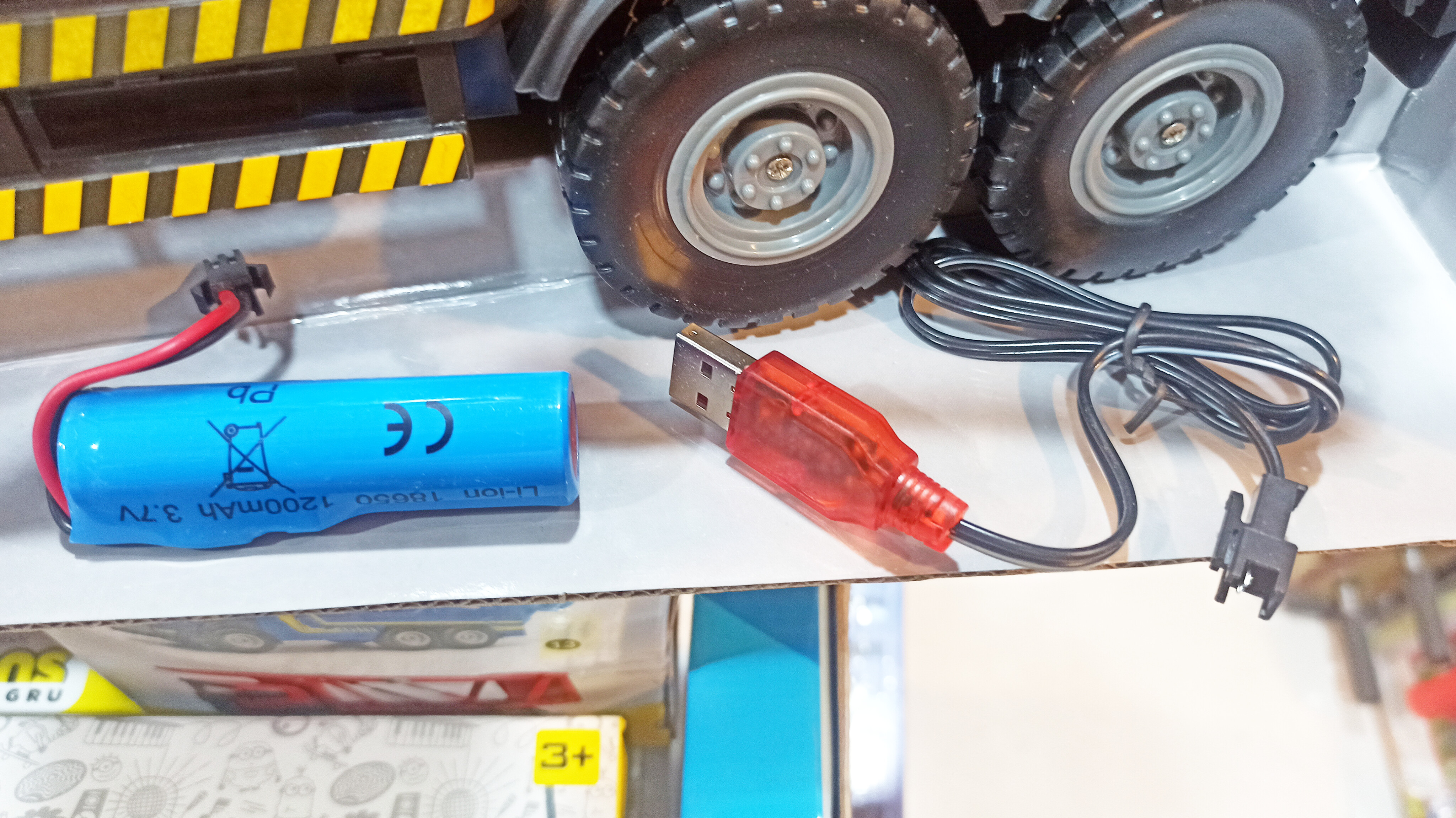 اسباب بازی جرثقیل کنترلی