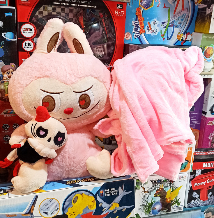 عروسک لبوبو