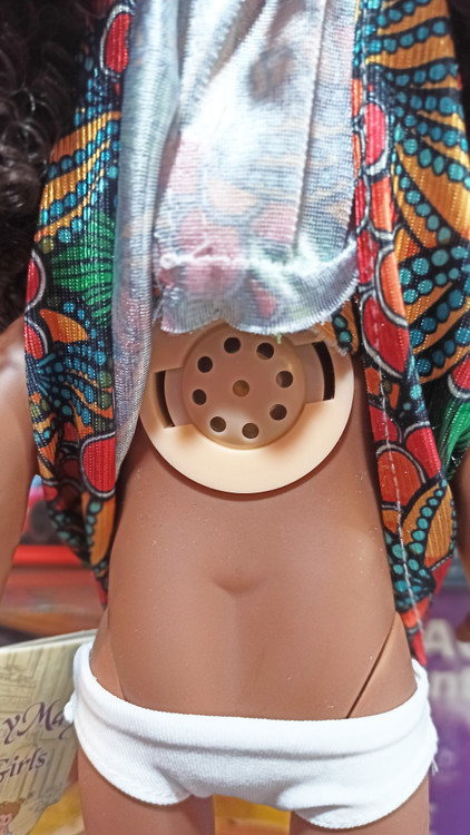 عروسک سیاه دختر