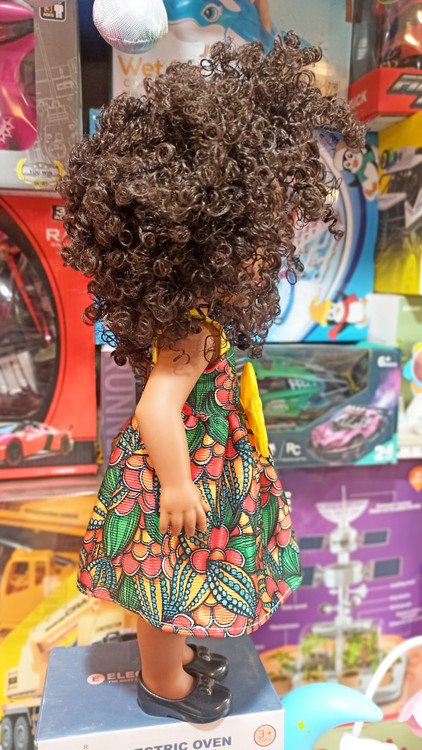 عروسک سیاه موفرفری