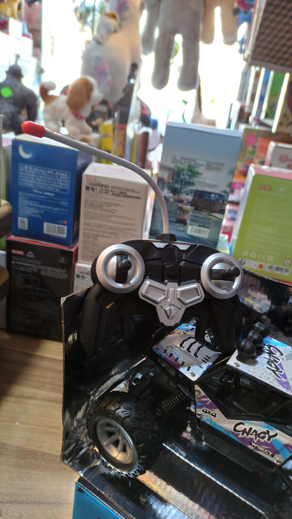 اسباب بازی ماشین کنترلی