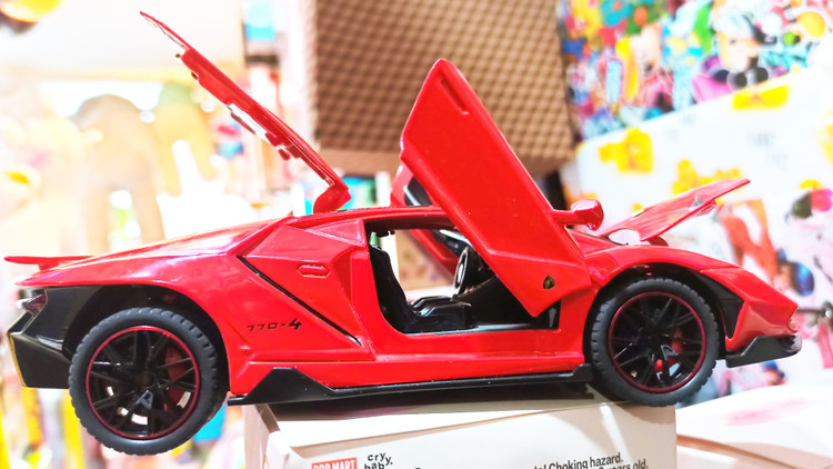 اسباب بازی ماشین فلزی لامبورگینی