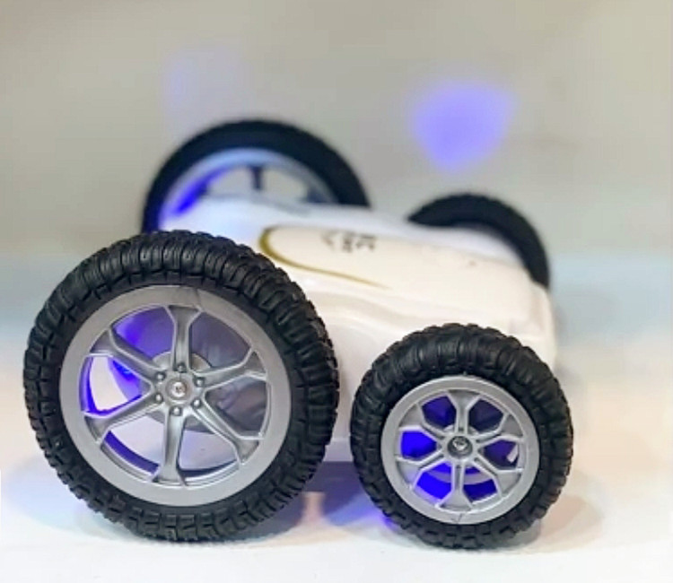 ماشین کنترلی دیوانه