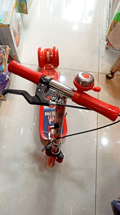 اسکوتر فلزی مرد عنکبوتی