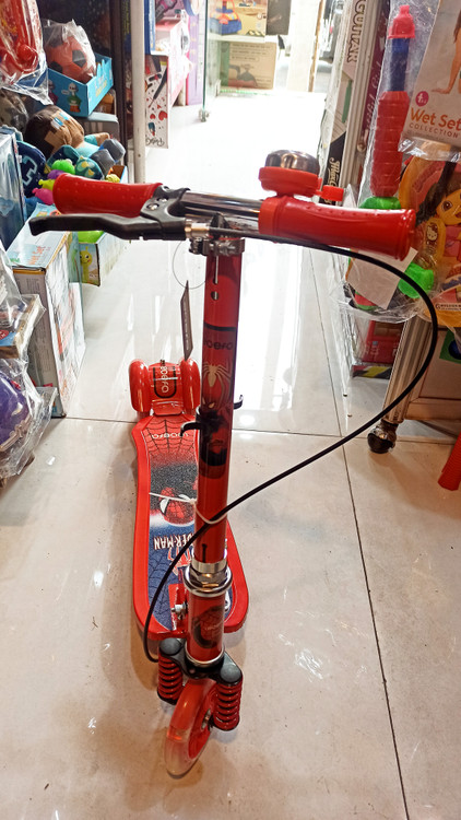 اسکوتر فلزی طرح مرد عنکبوتی