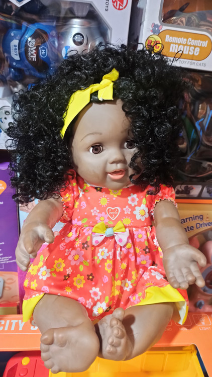 عروسک دختر موزیکال