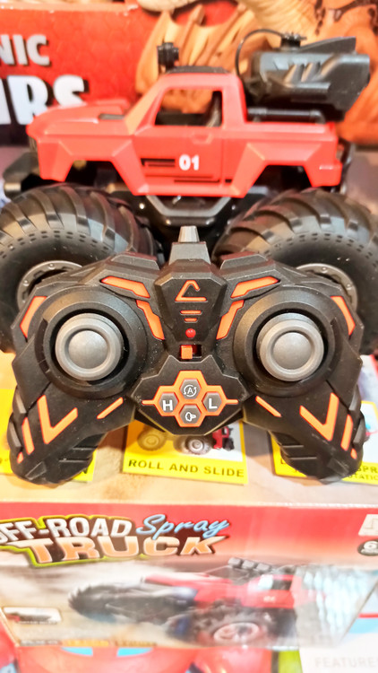 اسباب بازی آفروید کنترل شارژی