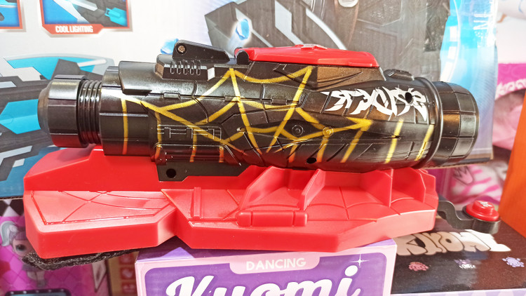 اسباب بازی دستکش تیر پرتابی