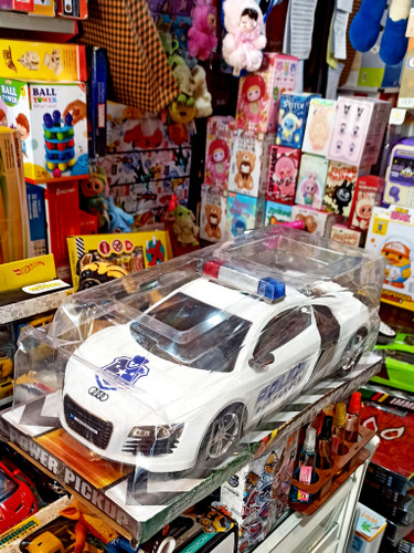 ماشین قدرتی آودی پلیس درج