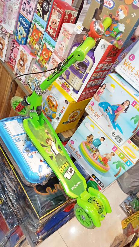 اسکوتر فلزی زنگ دار